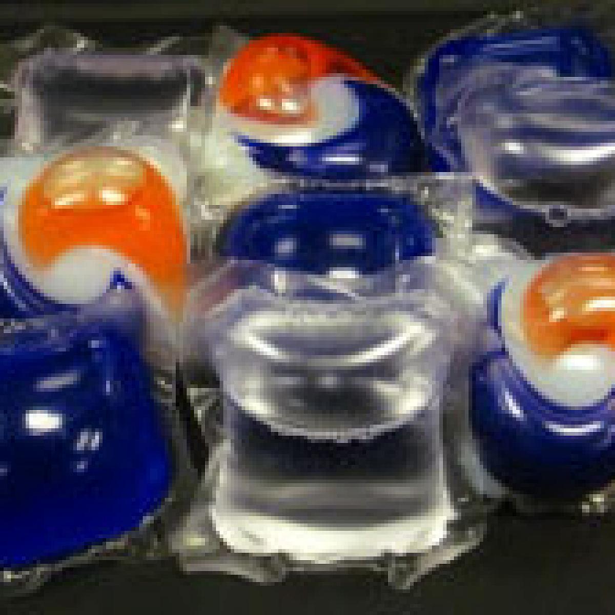Picture of laundry detergent packets